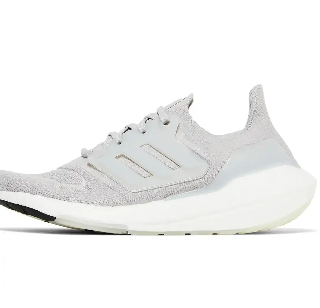 UltraBoost 22 Triple Grey W