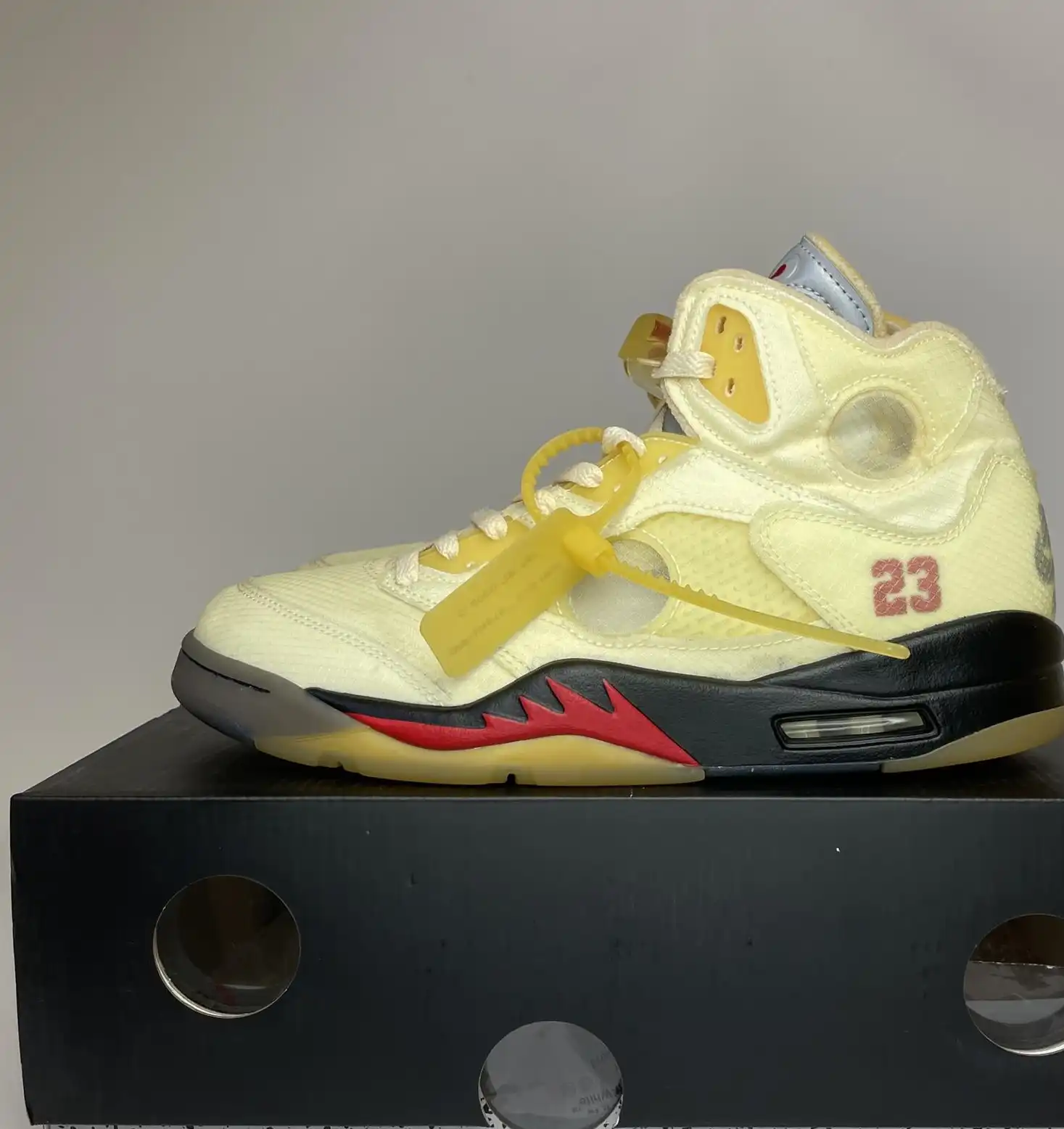 Jordan 5 Retro Off-White Sail UK9