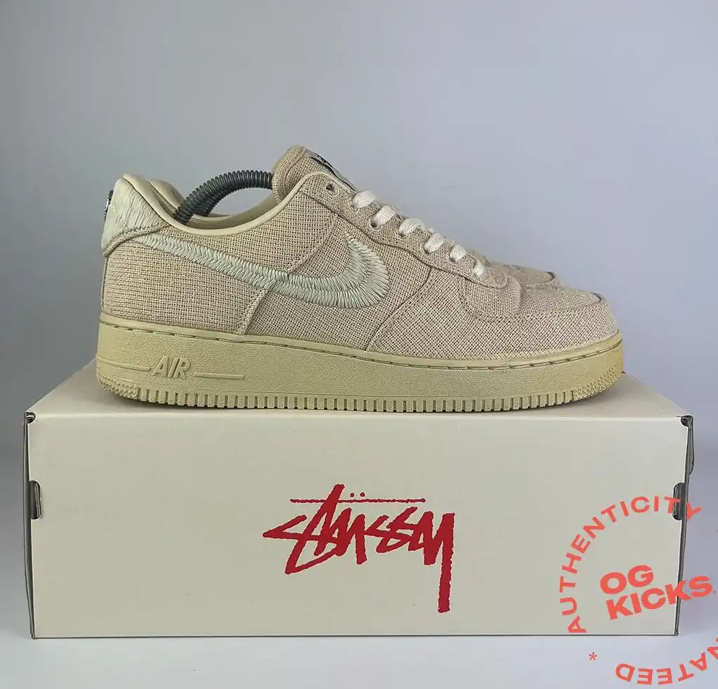 Nike Air Force 1 Low Stussy Fossil UK9