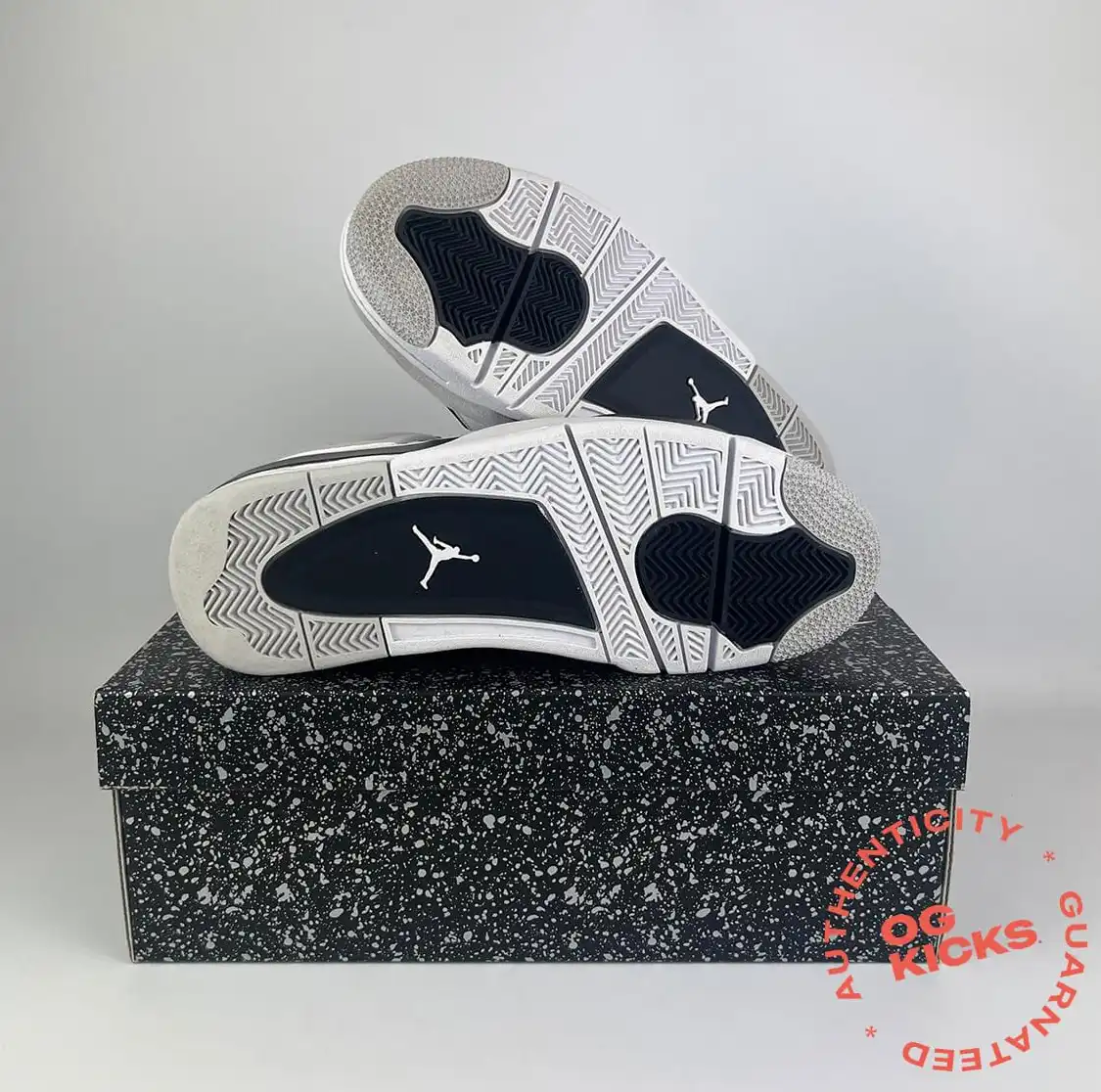 Jordan 4 Retro Military Black UK9