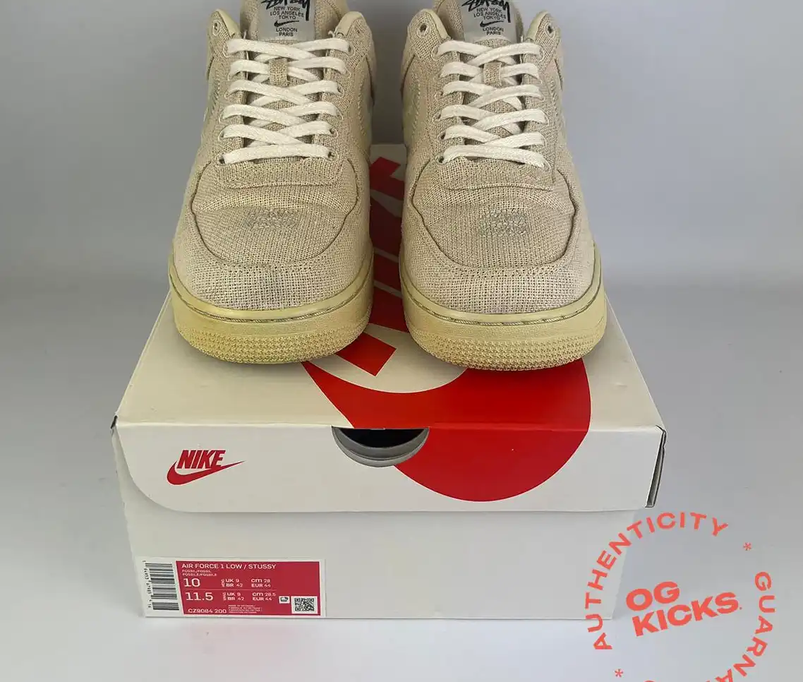 Nike Air Force 1 Low Stussy Fossil UK9