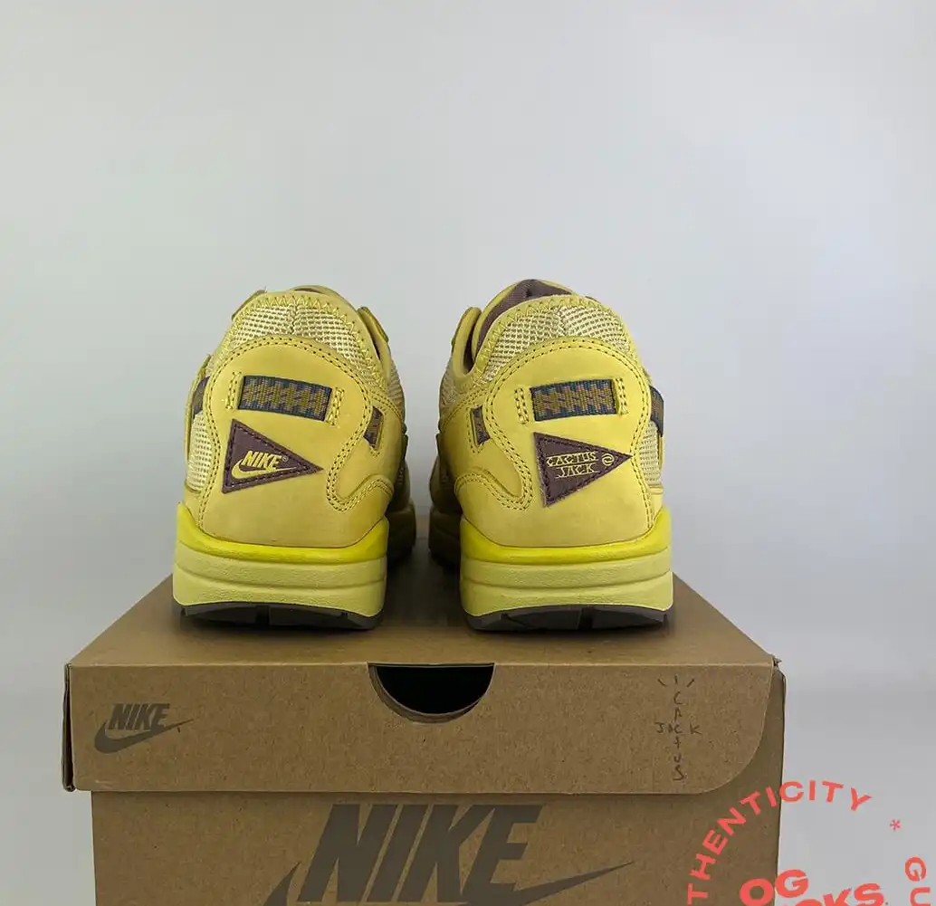 Nike Air Max 1 Travis Scott Cactus Jack Saturn Gold UK9