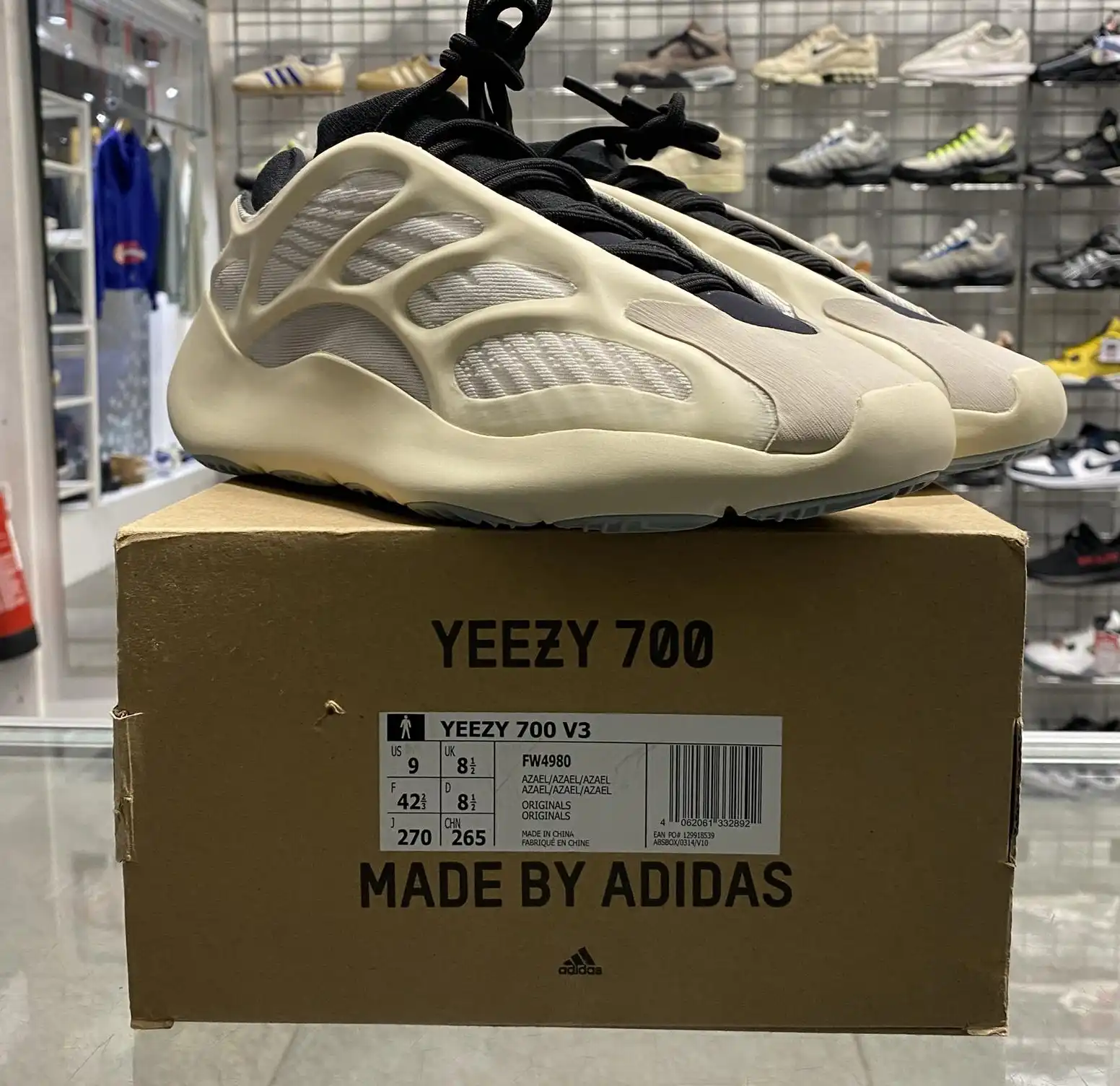Adidas Yeezy 700 V3 'Azael' UK8.5