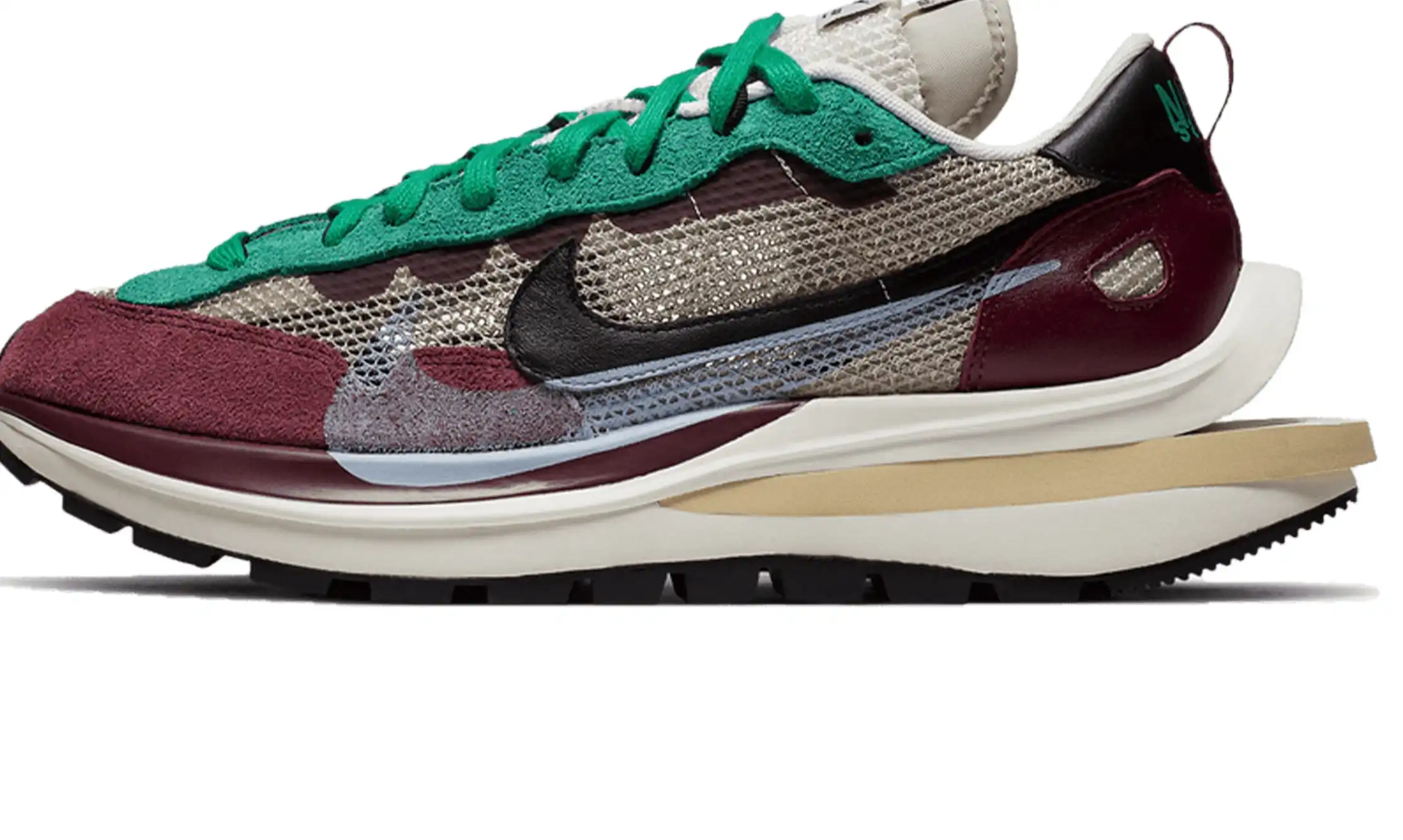 Nike Vaporwaffle sacai Villain