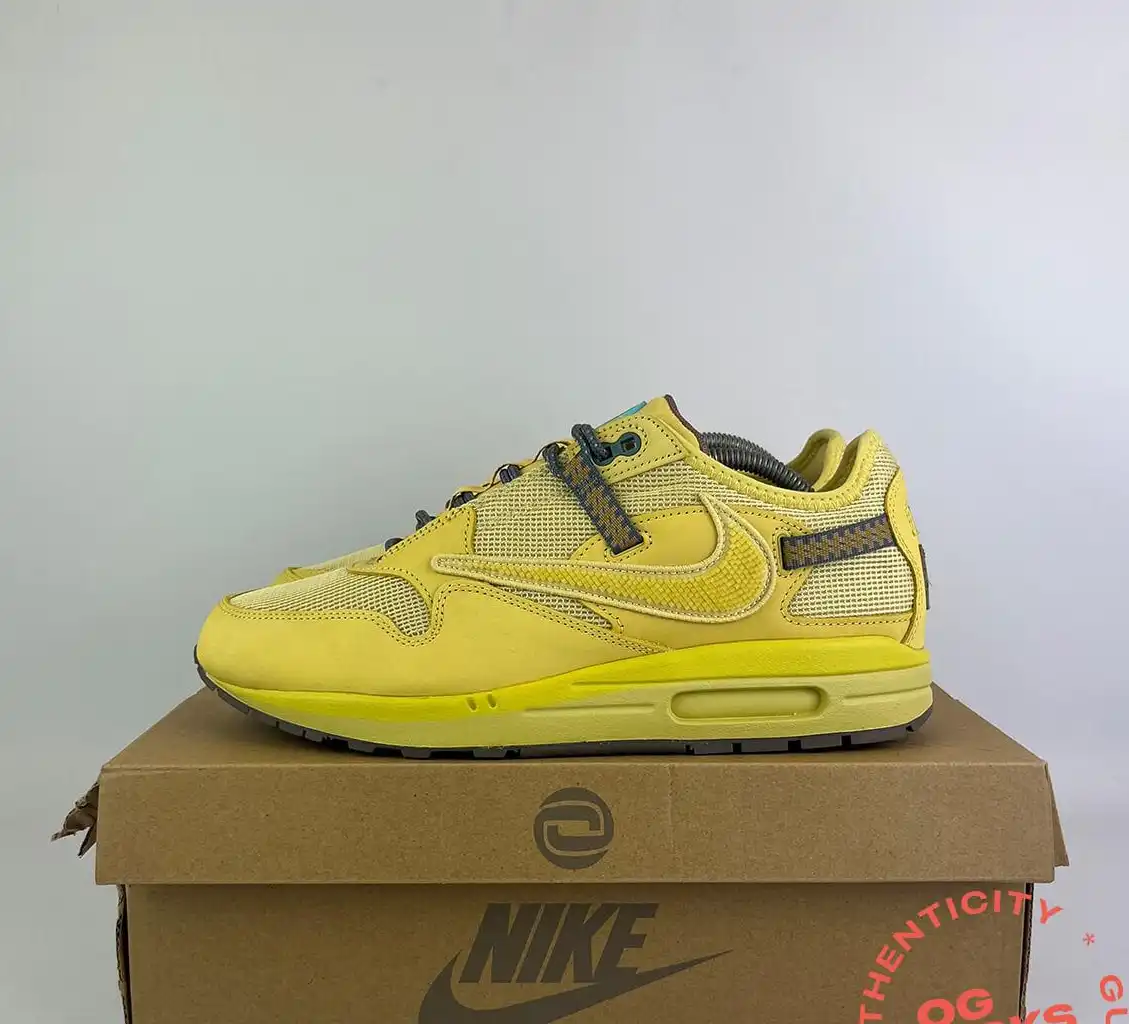 Nike Air Max 1 Travis Scott Cactus Jack Saturn Gold UK9.5