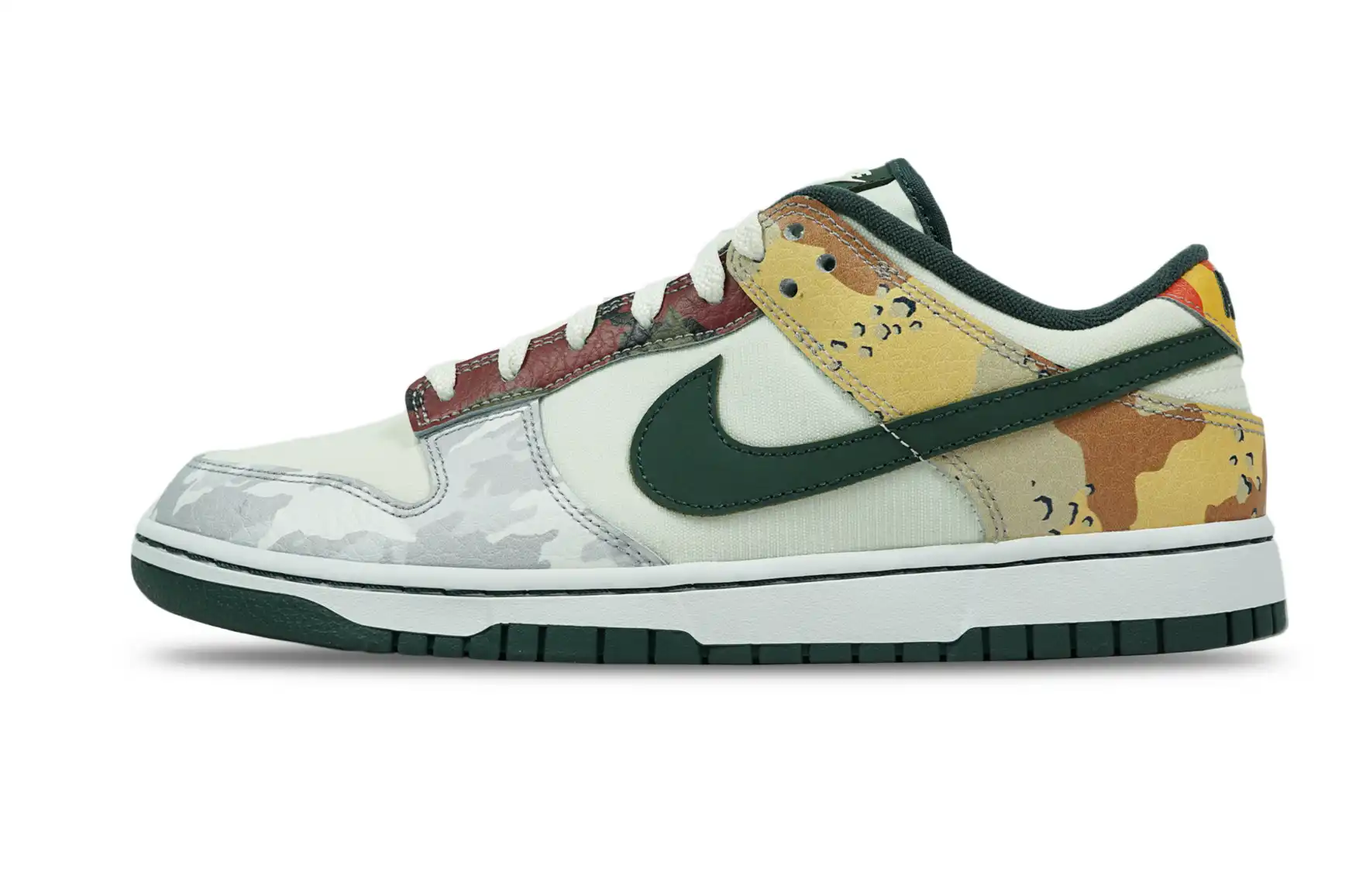 Nike Dunk Low SE Sail Multi-Camo