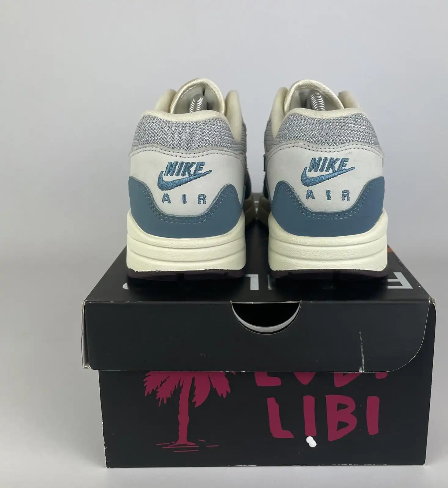 Nike Air Max 1 Patta Waves Noise Aqua (with Bracelet) UK7.5