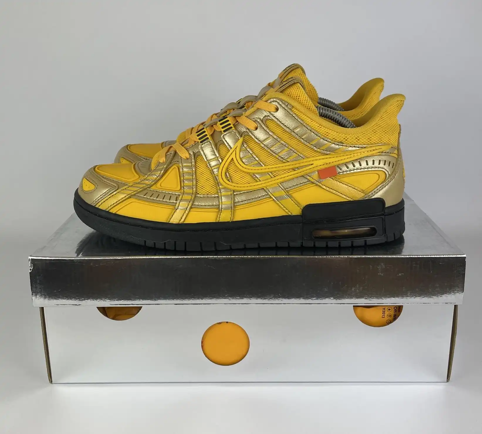 Nike Air Rubber Dunk Off-White University Gold UK8.5
