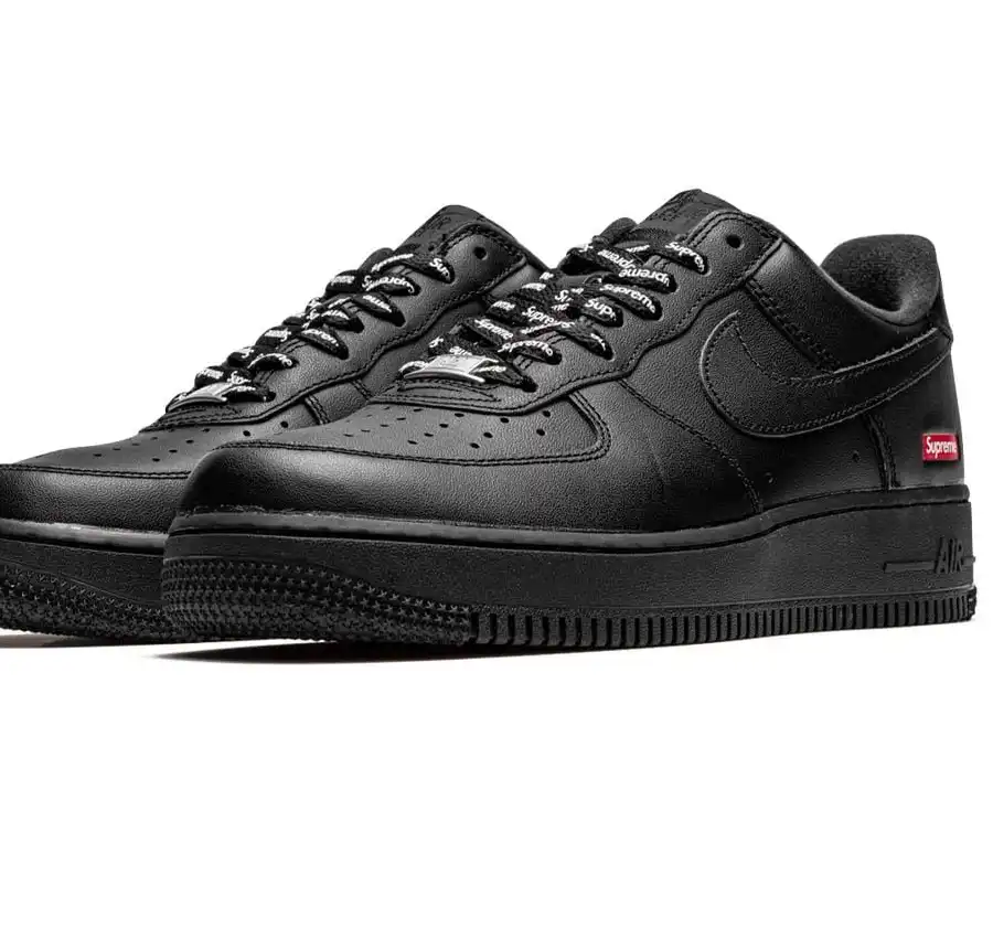 Nike Air Force 1 Low Supreme Black