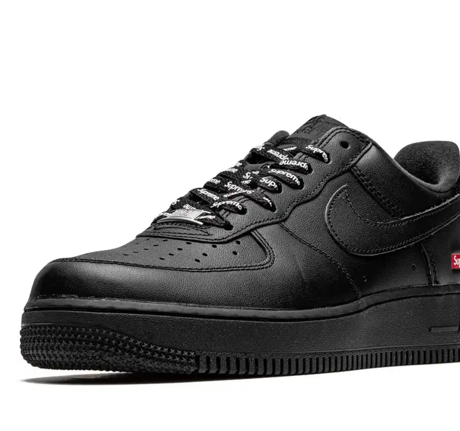 Nike Air Force 1 Low Supreme Black