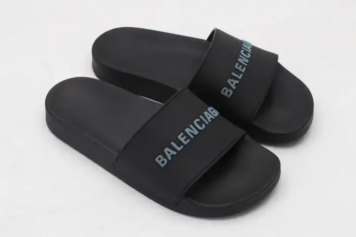 Cheap BLCG SLIPPERS