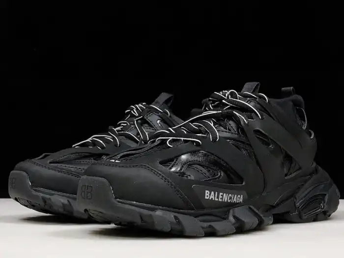 Rep BLCG TRACK TRAINER 'TRIPLE BLACK' 542023 W1GB1 1000