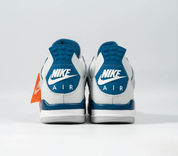 Jordan 4 Retro Military Blue (2024)