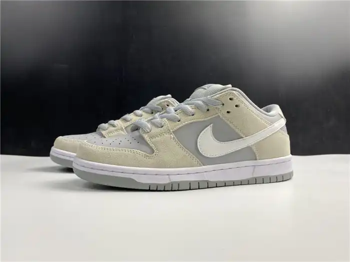 Onekick Nike SB Dunk Low Summit White Wolf Grey AR0778-110