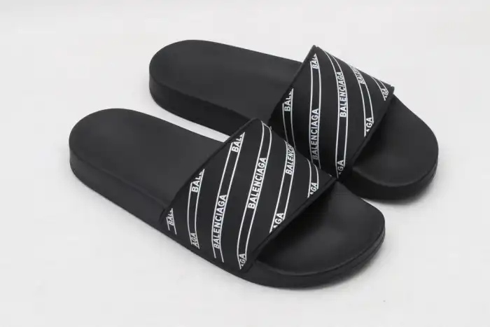 Cheap BLCG SLIPPERS