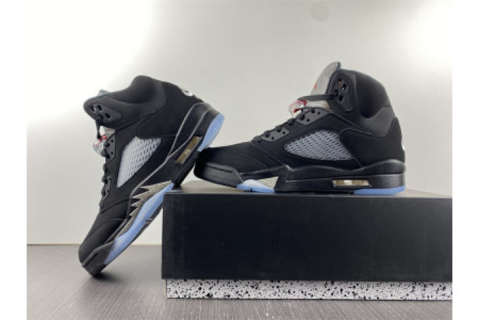 AIR JORDAN 5 BLACK METALLIC (2016) 845035-003