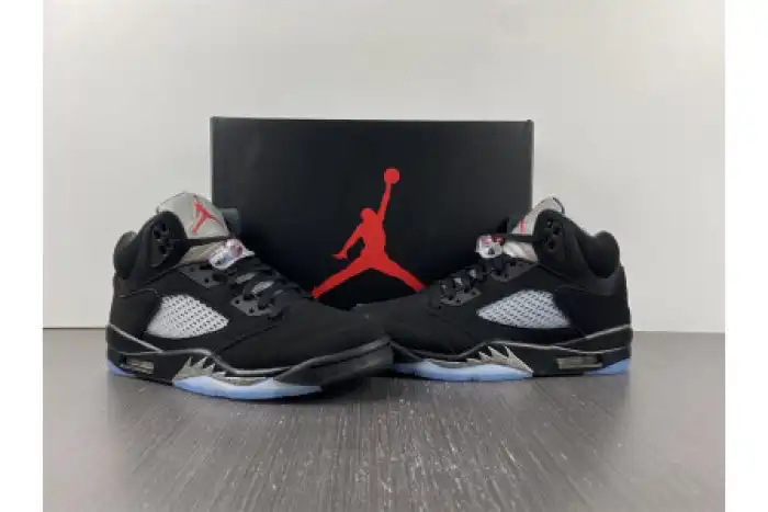 AIR JORDAN 5 BLACK METALLIC (2016) 845035-003