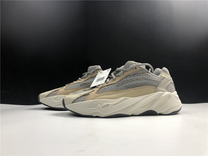 Onekick Adidas Yeezy Boost 700 V2 Cream Cream GY7924