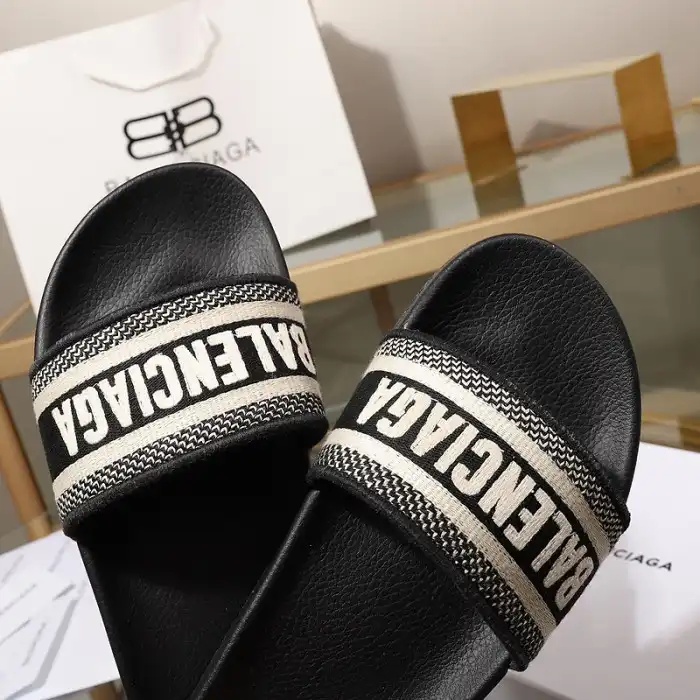 Rep BLCG SLIPPERS