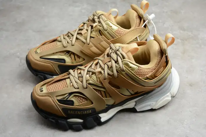 BLCG WMNS TRACK TRAINER 'GOLD' 542436 W2CD1 8000