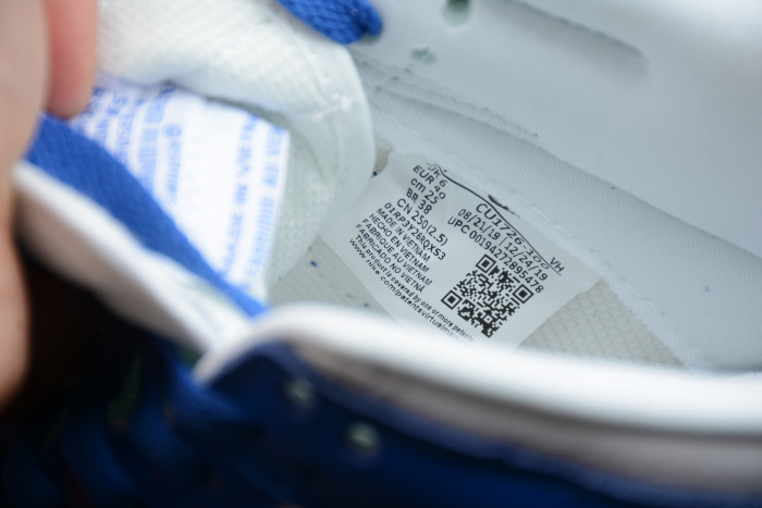 Nike SB Dunk Low SP Kentucky CU1726-100