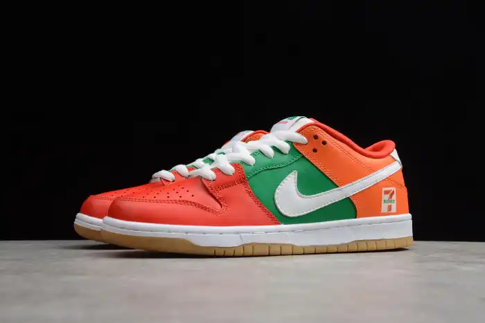 Nike SB Dunk Low 7 Eleven CZ5130-600