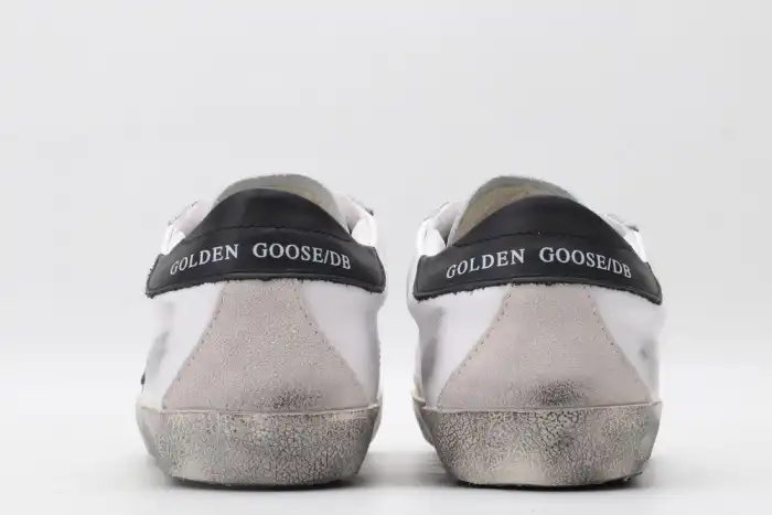 GGD SNEAKERS