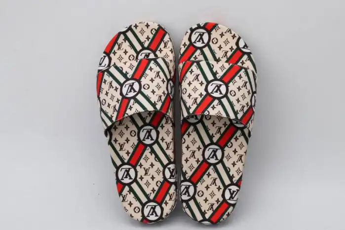 Loui Vuitto SLIPPERS