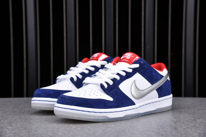 Nike Dunk SB Low Ishod Wair "BMW" 839685-416