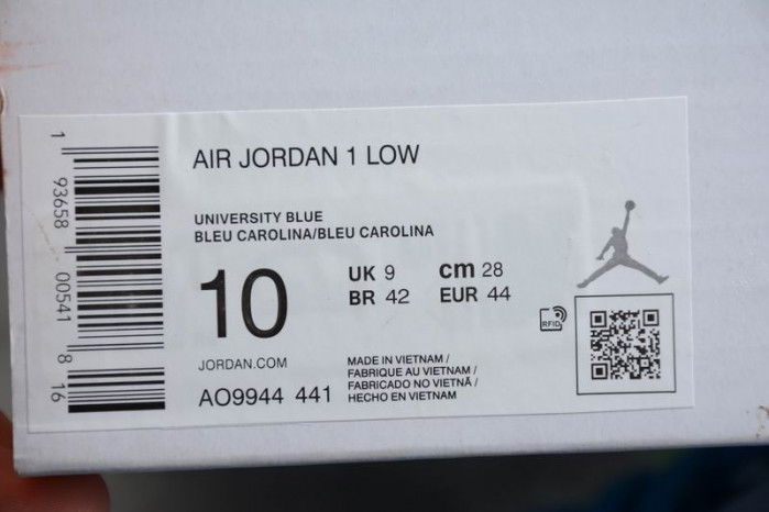 Air Jordan 1 Low UNC (W) AO9944-441