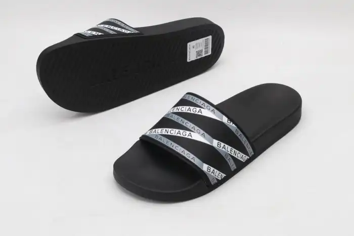 Cheap BLCG SLIPPERS