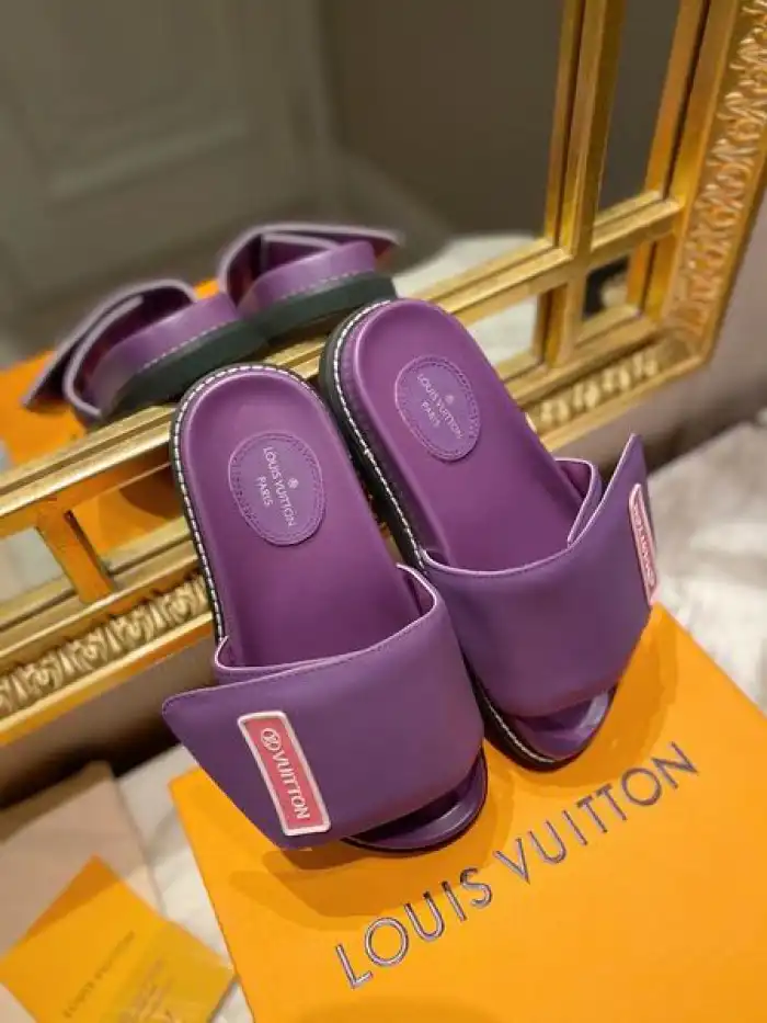 LV SLIPPERS