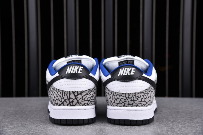 Onekick Nike Dunk SB Low White Cement (2002) 304292-001