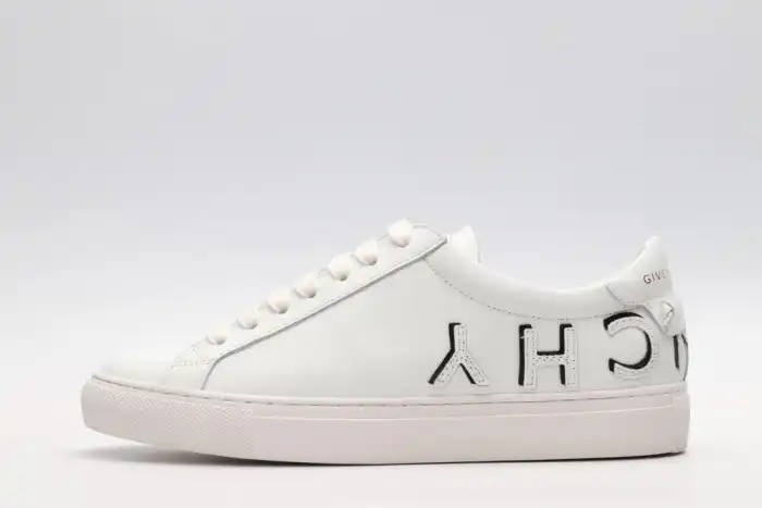 Givench LOW-TOP SNEAKER