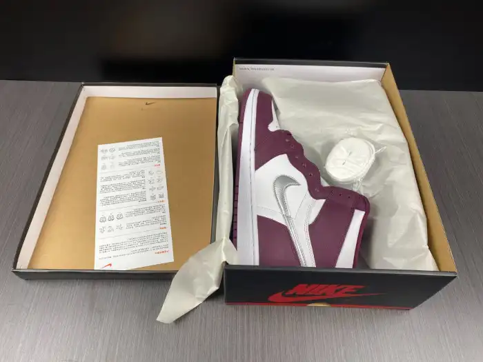 Cheap Air Jordan 1 High OG Bordeaux 555088-611