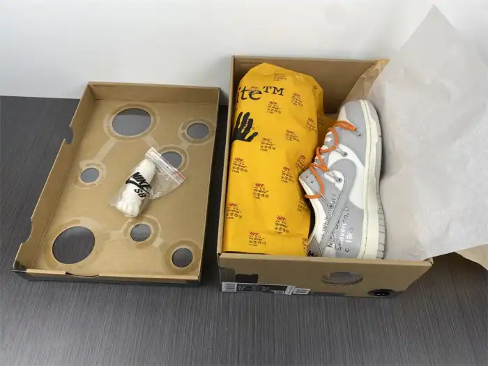 Rep Off-White x Dunk Low 'Lot 44 of 50' DM1602-104