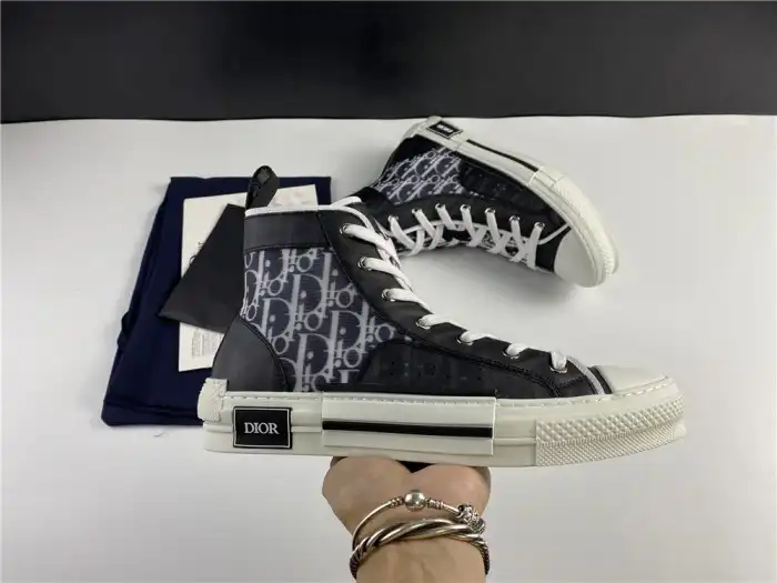 DR B23 High Top Oblique Sneaker Black & White