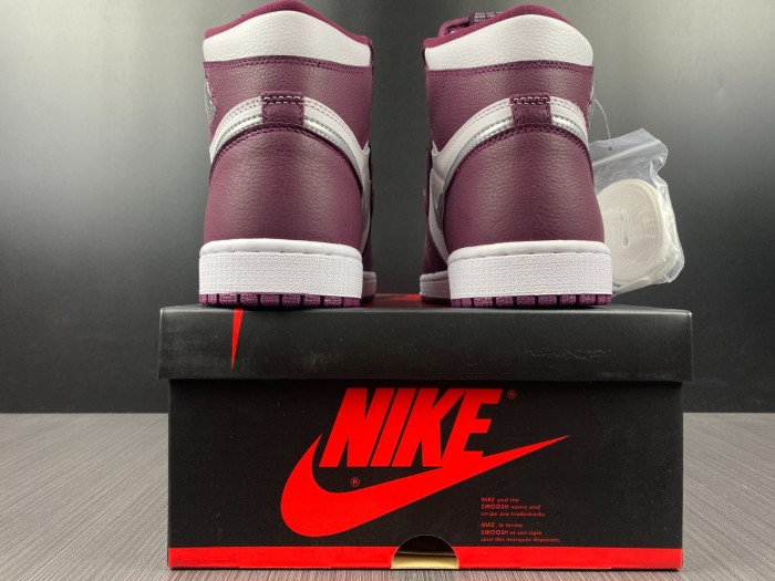 Air Jordan 1 High OG Bordeaux 555088-611