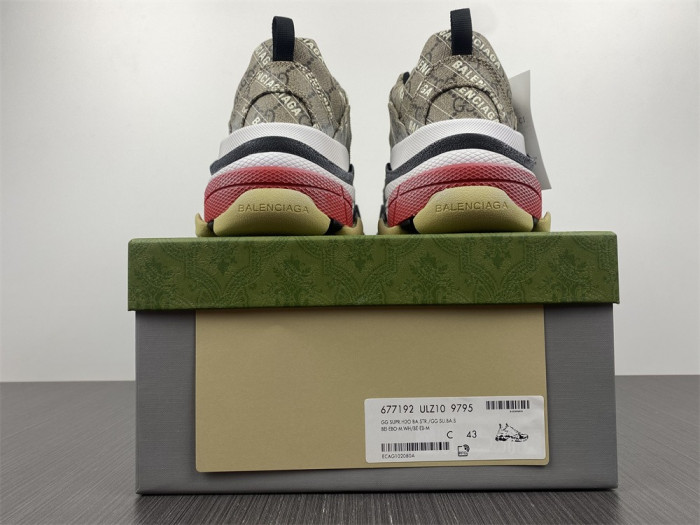 Onekick GUCC*BLCG TRIPLE S SNEAKER 677192 ULZ10 9795