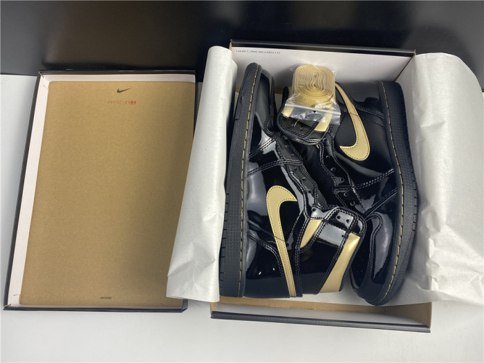 AIR JORDAN 1 RETRO HIGH BLACK METALLIC GOLD (2020) 555088-032