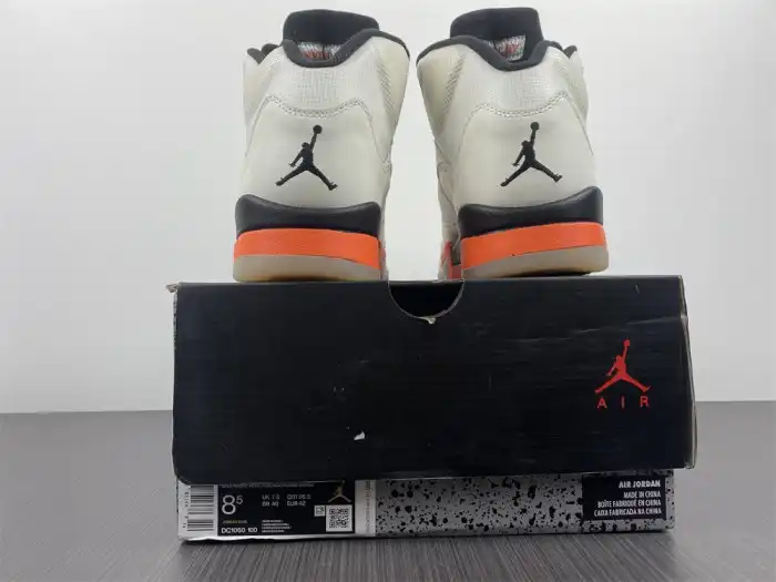 Jordan 5 Retro Total Orange DC1060-100