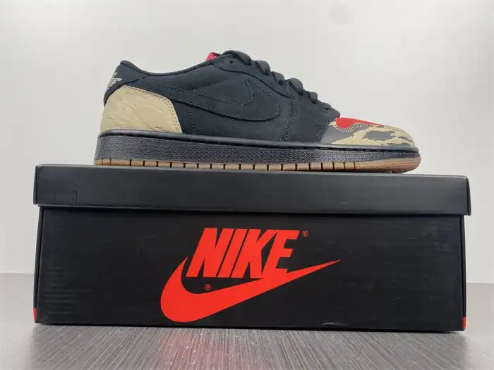 SoleFly x Air Jordan 1 Low Carnivore DN3400-001