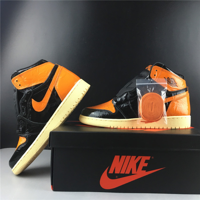 Air Jordan 1 Retro High Shattered Backboard 3.0 - 555088-028