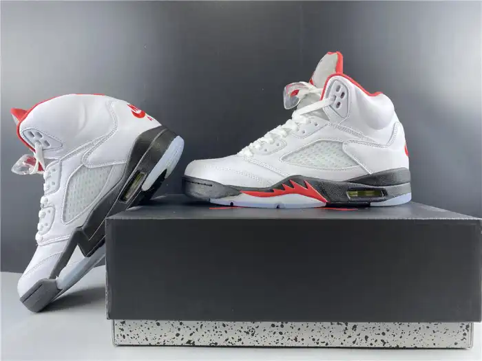 Air Jordan 5 Retro Fire Red Silver Tongue (2020) DA1911-102