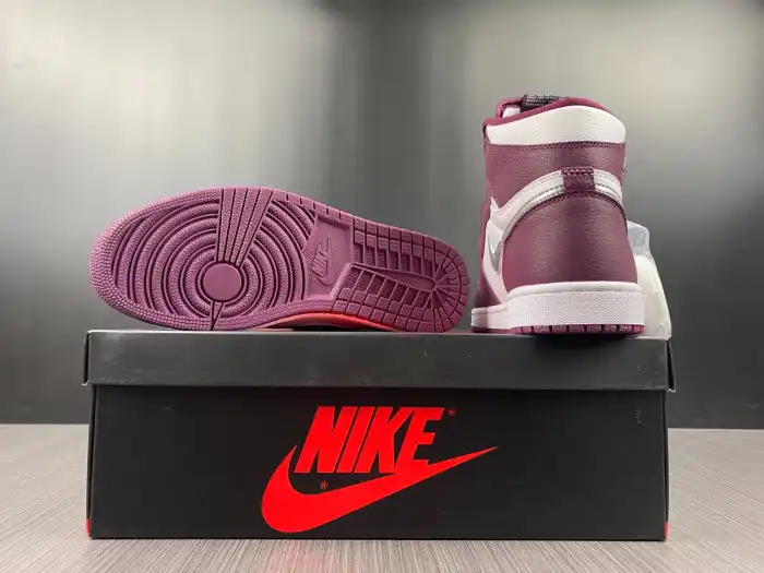 Cheap Air Jordan 1 High OG Bordeaux 555088-611