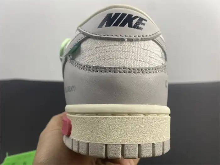 Rep Off-White x Dunk Low 'Lot 07 of 50' DM1602-108