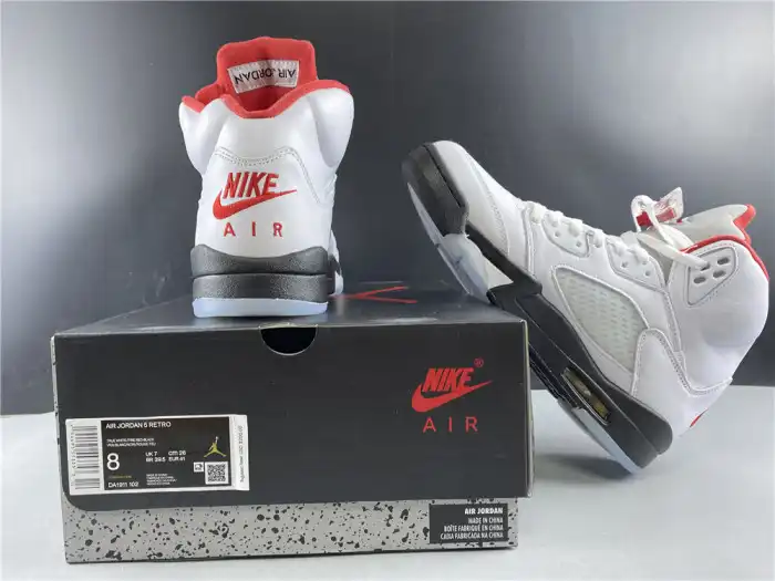 Rep Onekick Air Jordan 5 Retro Fire Red Silver Tongue (2020) DA1911-102