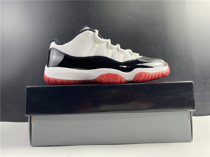 Air Jordan 11 Retro Low Concord Bred AV2187-160