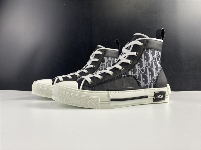 Onekick DR B23 High Top Oblique Sneaker Black & White