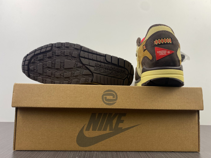 Onekick TRAVIS SCOTT x NIKE AIR MAX 1 DO9392-200